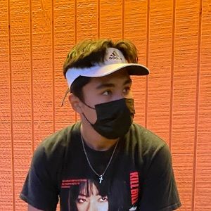 Meet your Posher, Sebastian